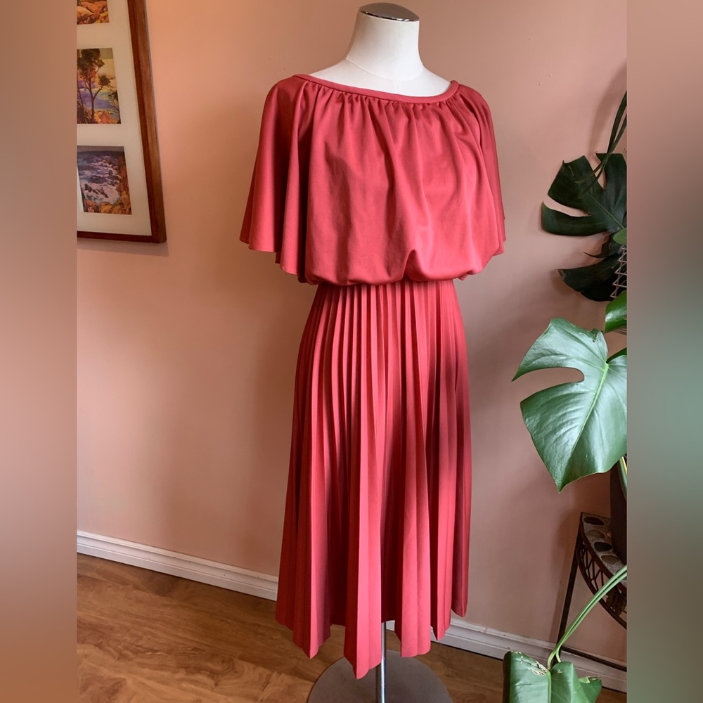 Vintage 1970s Dark Pink Midi Dress With Pleated Shirt